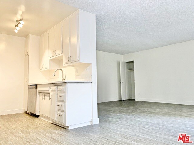 13205 Barbara Ann St-Unit -8 in Los Angeles, CA - Building Photo