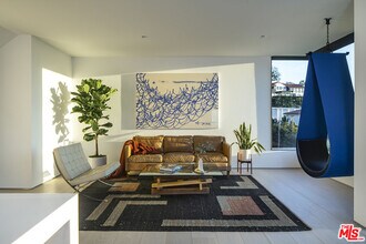 2635 Hargrave Dr in Los Angeles, CA - Building Photo - Building Photo