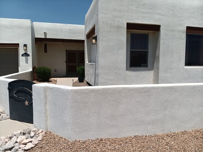 1317 20th Ave SE in Rio Rancho, NM - Building Photo - Building Photo