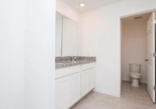 2541 Red Spruce Wy in Ocoee, FL - Foto de edificio - Building Photo