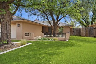 7909 Albany Ave in Lubbock, TX - Building Photo