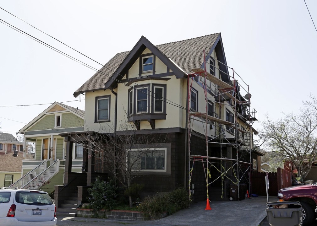 15 Echo Ave in Oakland, CA - Foto de edificio