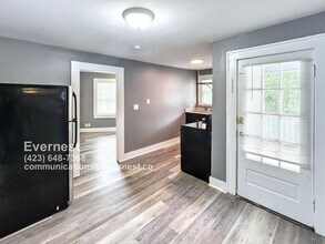 32 Woodlawn Dr-Unit -8 in Chattanooga, TN - Building Photo - Building Photo