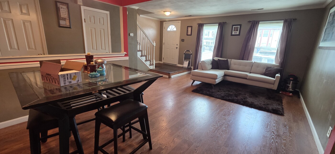 5540 Finespun Last in Virginia Beach, VA - Building Photo