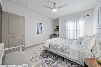 Woodview in Cedar Creek, TX - Foto de edificio - Building Photo