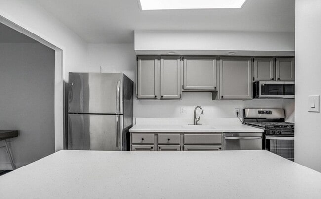 12311 Braxfield Ct in Rockville, MD - Building Photo - Building Photo