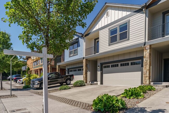 100 N 42nd Pl in Ridgefield, WA - Building Photo - Building Photo
