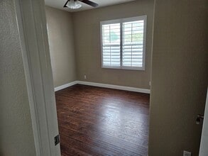 410 Caliente Dr in Norco, CA - Building Photo - Building Photo