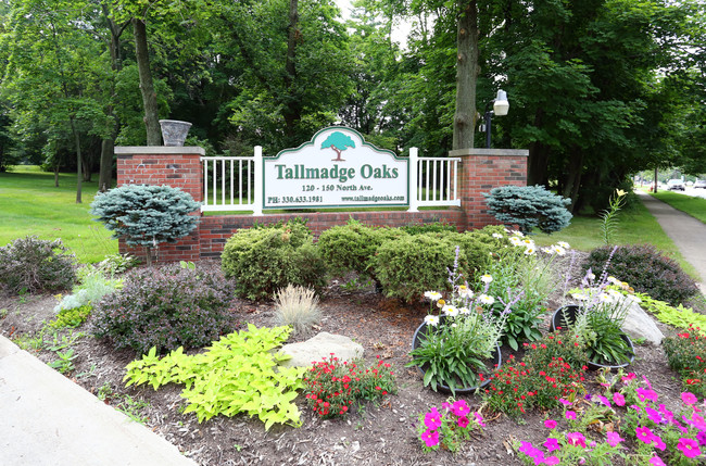 Tallmadge Oaks photo'