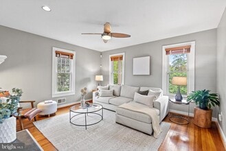 5213 Cathedral Ave NW in Washington, DC - Building Photo - Building Photo