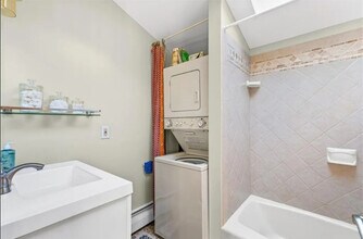 56 Hillside Ave in Providence, RI - Building Photo - Building Photo