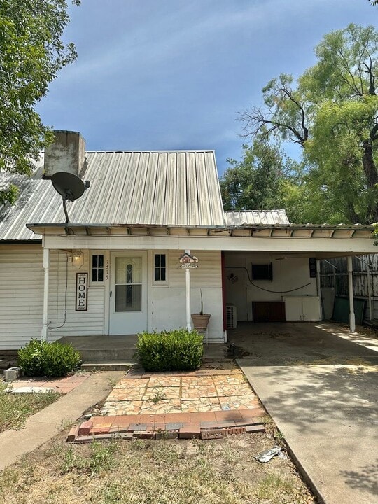 1315 Guadalupe St in San Angelo, TX - Foto de edificio