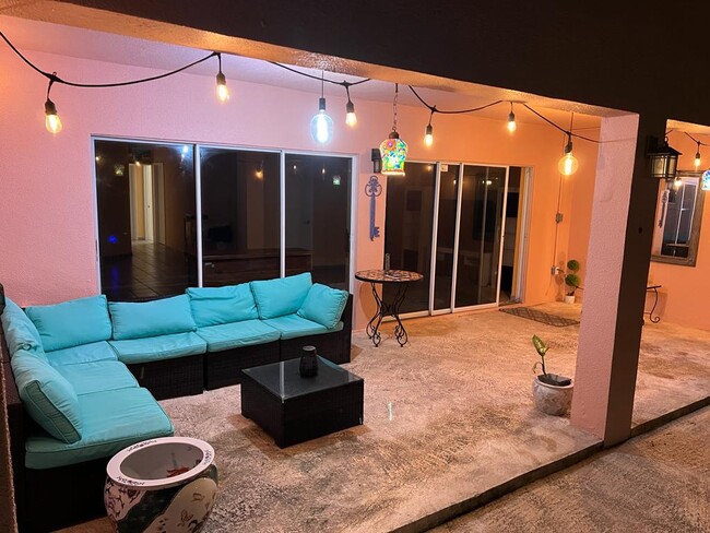 8888 SW 136th St in Miami, FL - Building Photo - Building Photo