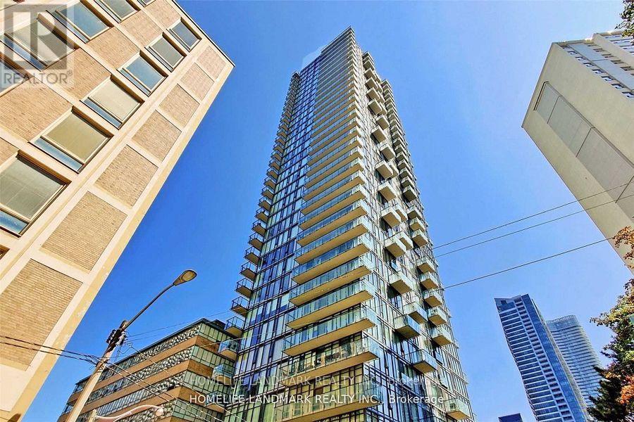 75-675 St Nicholas St in Toronto, ON - Building Photo