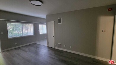 530 Normandie Ave in Los Angeles, CA - Building Photo - Building Photo