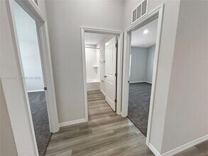 2060 Stillview Pass in Zephyrhills, FL - Building Photo - Building Photo