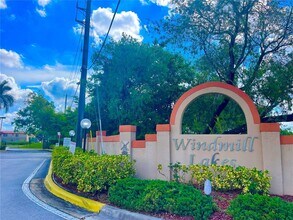 334 SW 86th Ave, Unit 206 in Pembroke Pines, FL - Building Photo - Building Photo
