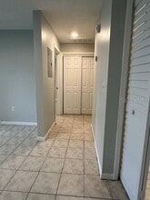10405 N Jasmine Ave in Tampa, FL - Building Photo - Building Photo