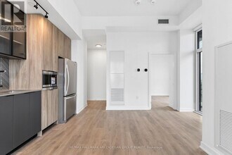 1037 The Queensway in Toronto, ON - Building Photo - Building Photo