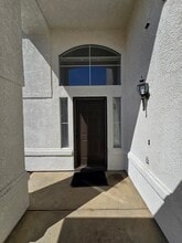 1842 Loma Linda Cir in Los Banos, CA - Building Photo - Building Photo