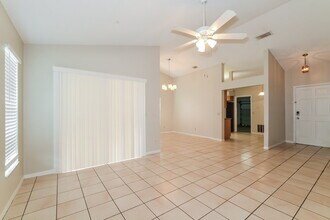 3116 S Horizon Pl in Oviedo, FL - Foto de edificio - Building Photo