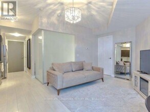 169 Fort York Blvd in Toronto, ON - Building Photo - Building Photo