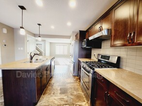 170 Desrochers Gate SW in Edmonton, AB - Building Photo - Building Photo