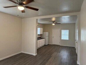 509 W Coffin St in Denison, TX - Building Photo - Building Photo