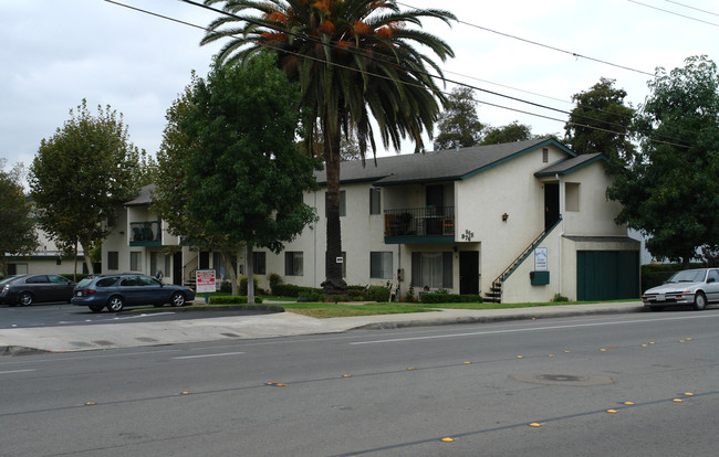 968-976 S Mollison Ave in El Cajon, CA - Building Photo - Building Photo