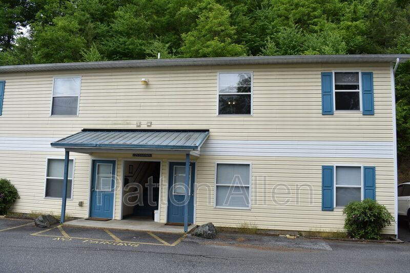 121 Citadel Dr in Cullowhee, NC - Building Photo