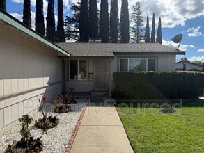 1708 Applegate Dr in Modesto, CA - Building Photo - Building Photo