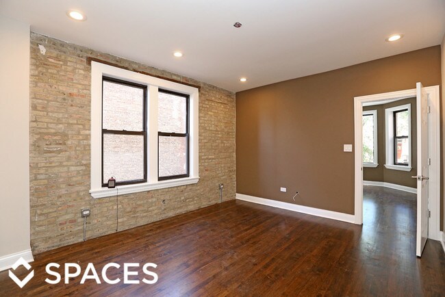 2019 N Hoyne Ave in Chicago, IL - Foto de edificio - Building Photo