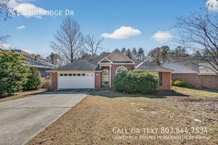 241 Bainbridge Dr in Aiken, SC - Building Photo