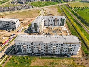 355 Clareview Station Dr NW in Edmonton, AB - Building Photo - Building Photo