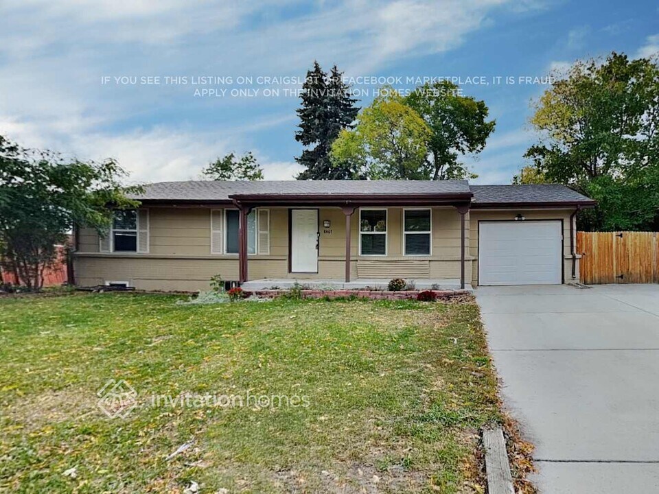 8467 Eaton St in Arvada, CO - Building Photo