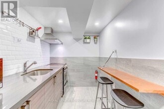 394 Kane Ave in Toronto, ON - Building Photo - Building Photo