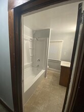 1004 Bedford Ave SW in Canton, OH - Building Photo - Building Photo