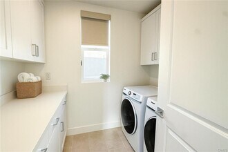 179 Sawbuck in Irvine, CA - Building Photo - Building Photo