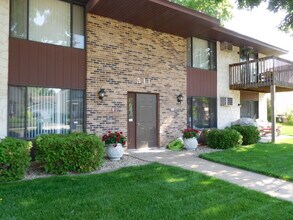 511 Madison St in Anoka, MN - Building Photo - Building Photo