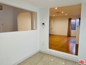 5803 Irvine Ave in North Hollywood, CA - Building Photo - Building Photo