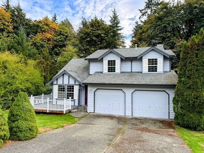 1081 NE Shadybrook Ct in Bremerton, WA - Building Photo - Building Photo
