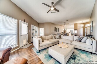 21110 Las Lomas Blvd in San Antonio, TX - Building Photo - Building Photo