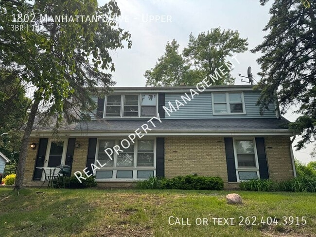property at 1802 Manhattan Dr