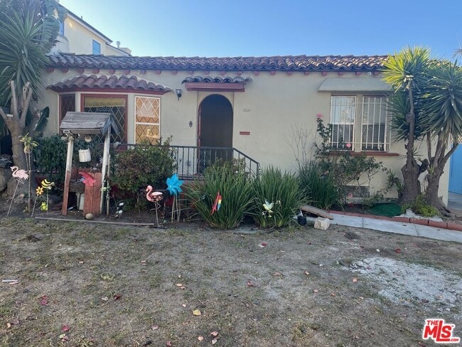 property at 1511 Reeves St
