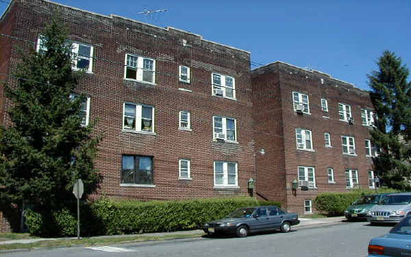 34 Eagle Ave in Paterson, NJ - Building Photo