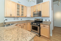 1327 W Washington Blvd, Unit 2a in Chicago, IL - Building Photo - Building Photo