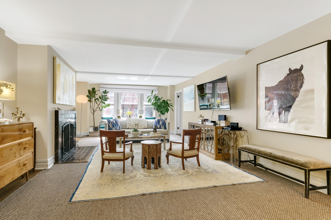 59 W 12th St in New York, NY - Building Photo