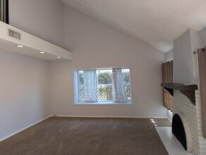 27840 Camp Plenty Rd in Santa Clarita, CA - Building Photo - Building Photo