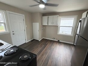 1006 Navaho Pl in Louisville, KY - Building Photo - Building Photo