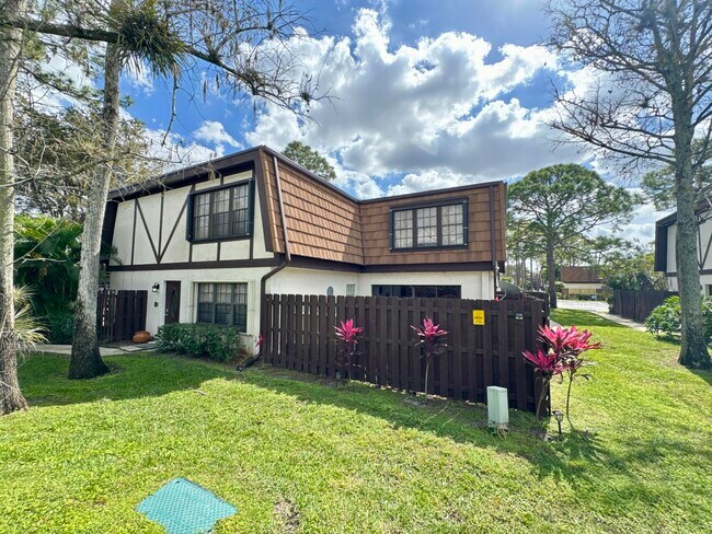 property at 152 Weybridge Cir